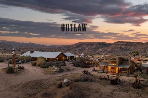 Pioneertown House | The Outlaw By The Cohost Company