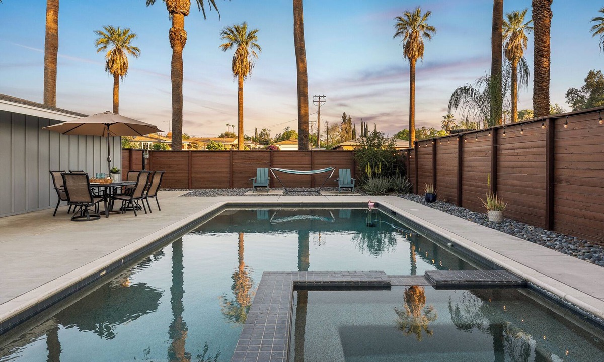South Redlands House | The Redlands Retreat