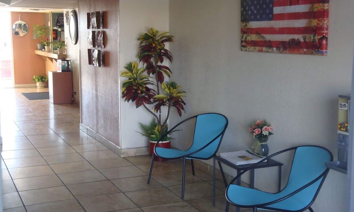 Lake Havasu City Hotel | Travelers Inn by Hotel O Lake Havasu City