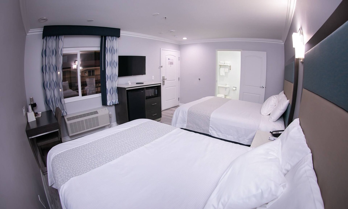 Walnut Valley Hotel | Travelodge Inn & Suites by Wyndham West Covina