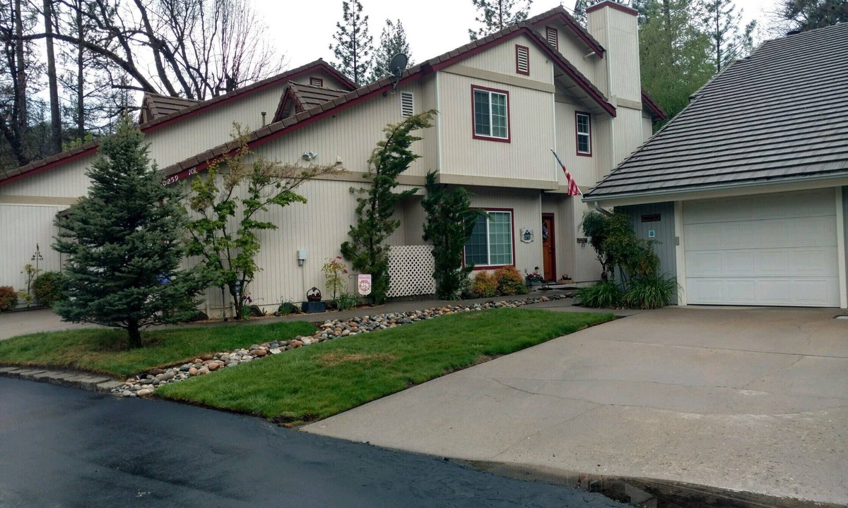 Bass Lake House | Tucked away at Bass Lake's North Shore Estates, Accommodates 6