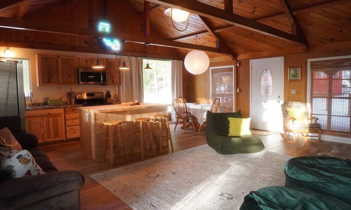 Twain Harte Cabin | Twain Harte-Lake Pass-Yosemite-Dodge Ridge Ski Lodge-Fire Pit-Central Heat-AC