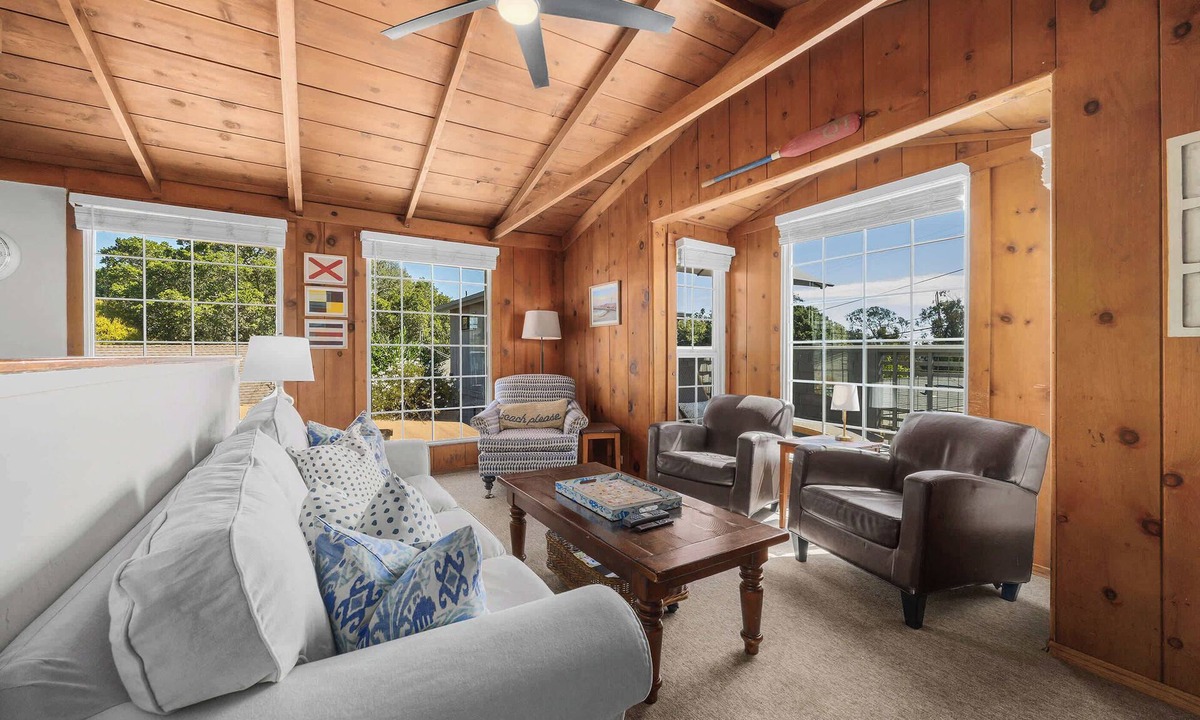 Eastside Santa Cruz House | Twin Lakes Surf Cabin - Sleeps Up To 12