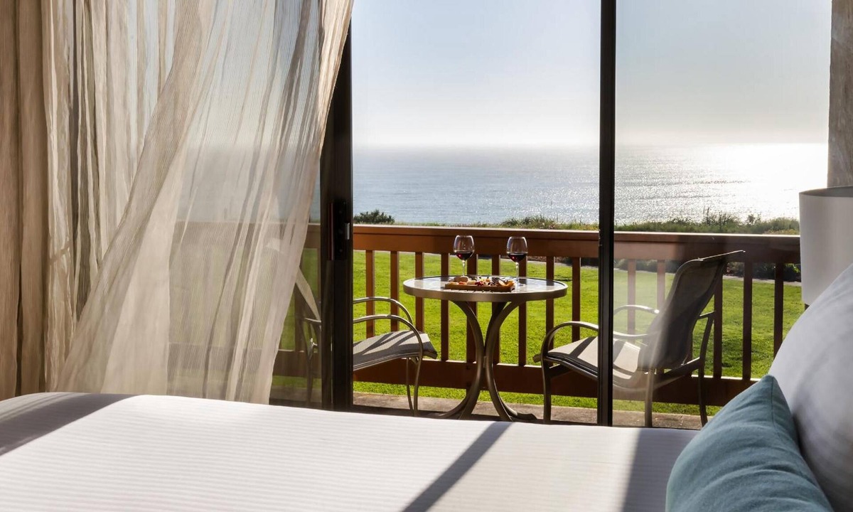 Rio del Mar Hotel | Two Bedroom Deluxe Villa | Full Kitchen & Fireplace. 5 Miles to Capitol Village