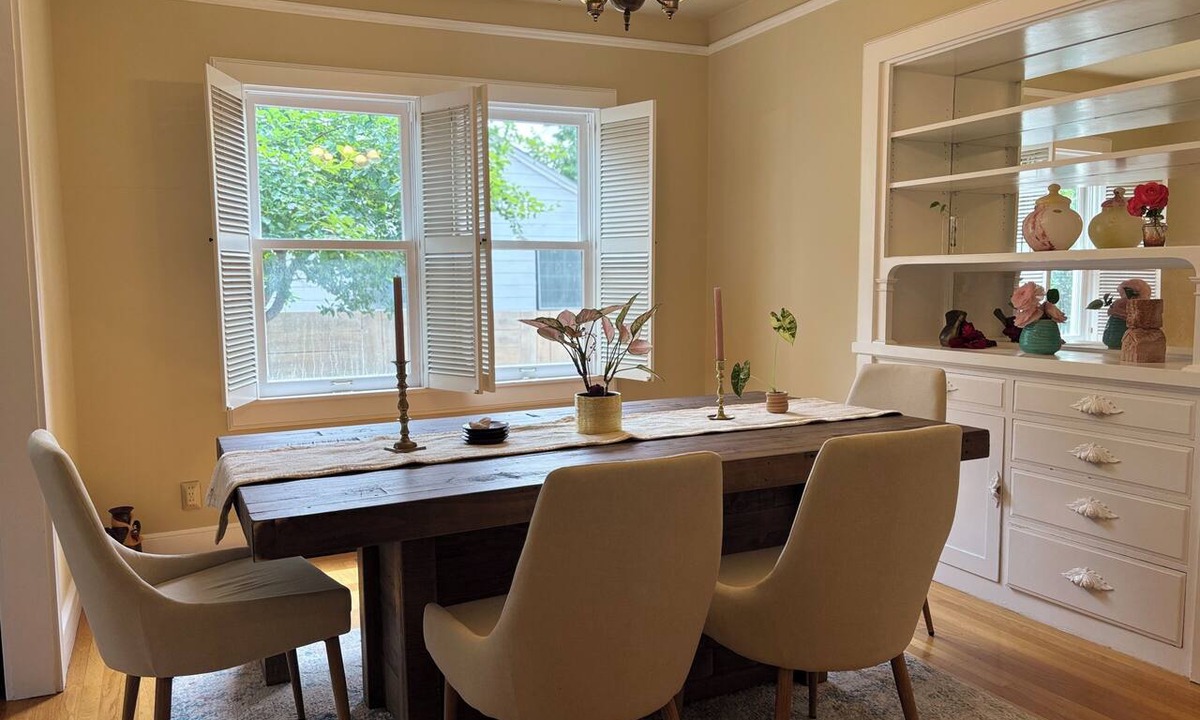 Southeastern Sacramento House | UC Davis Med Center Tudor Home in Historical East Sacramento AC and Fitness Room
