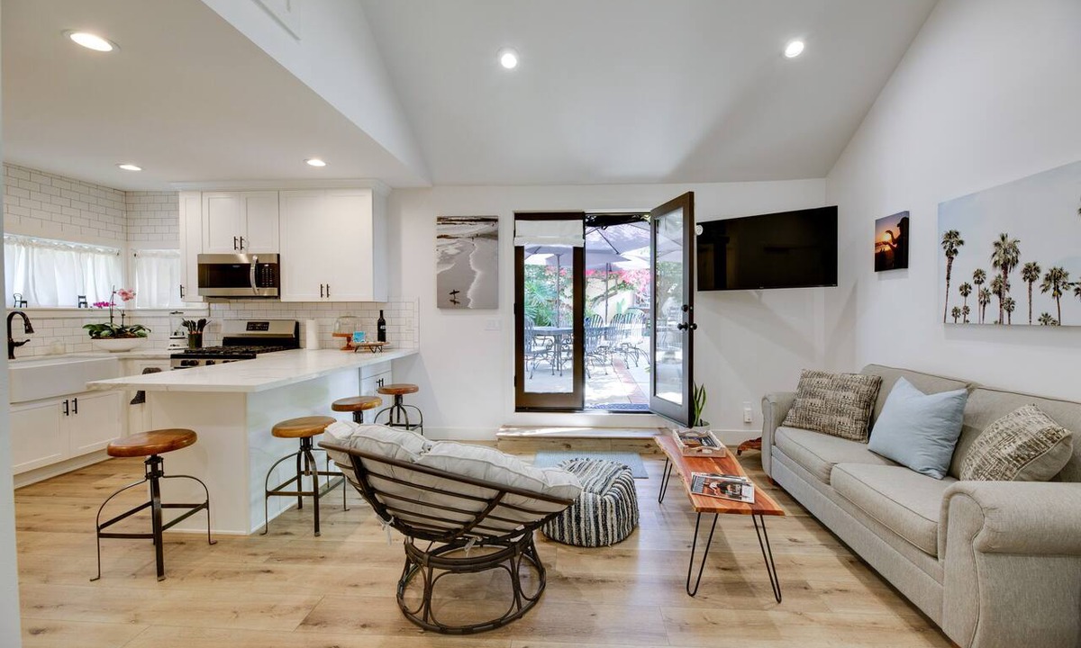 Whittier Apartment | Upscale Whittier Hills Gem: 17 Mi to Disneyland!