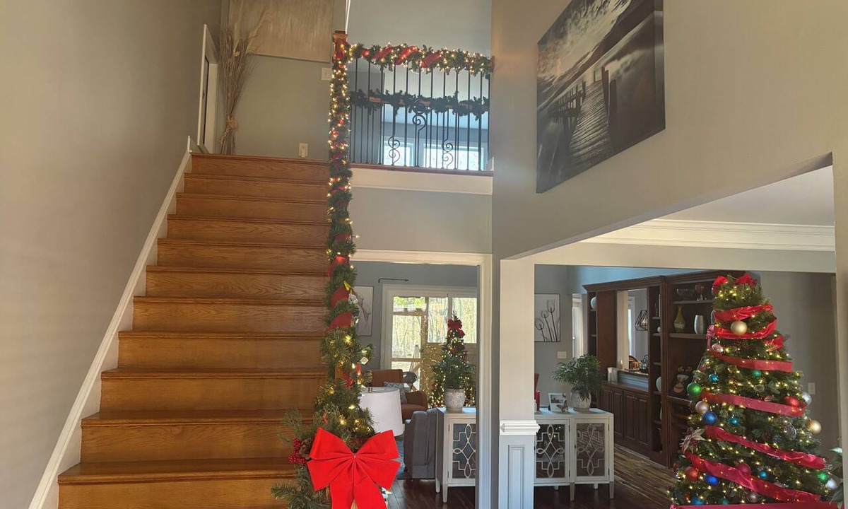 Braselton House | UPSTAIRS bedroom, no bathroom sharing! Enjoy more than just your room, see pics!