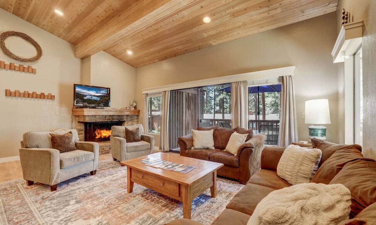 Zephyr Cove Villa | Tahoe Townhome | Private Beach | Office | Sleeps 8