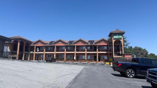 Watsonville Hotel | Valley Inn