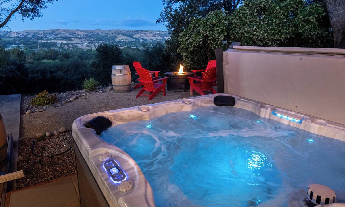 Atascadero House | Valley View | Hot Tub, Game Room, Fire pit, EV