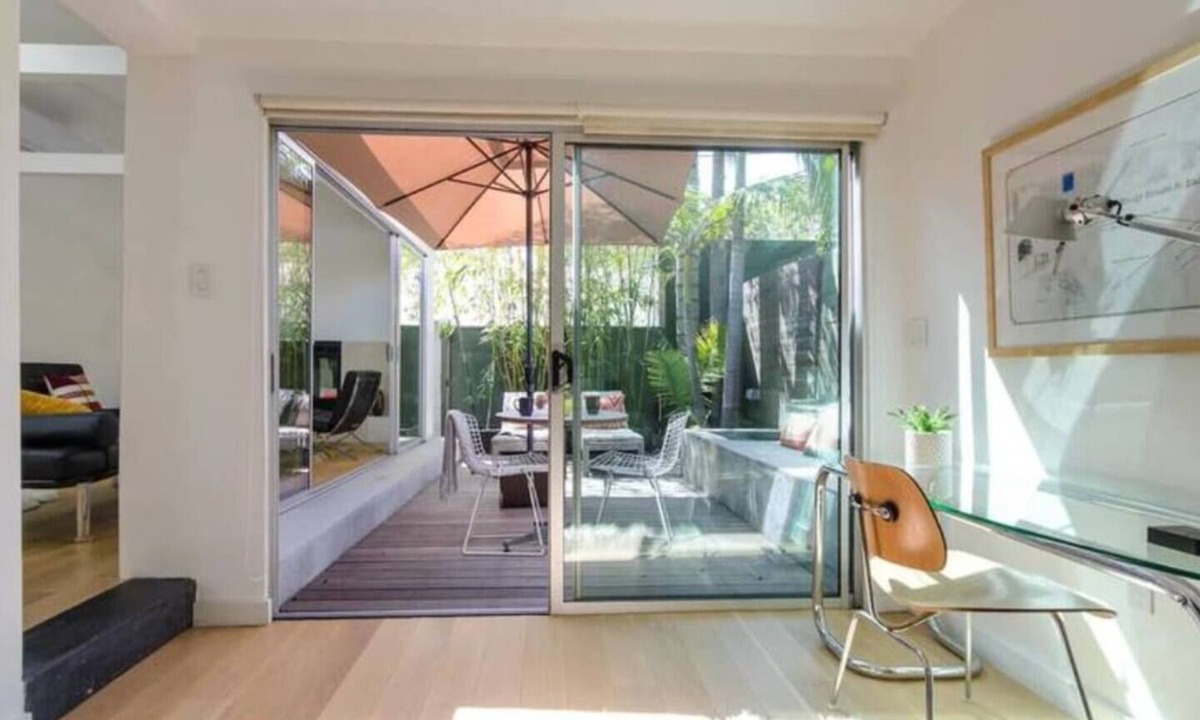 Sunset Park House | Venice Place - Modernist Garden Retreat - private.