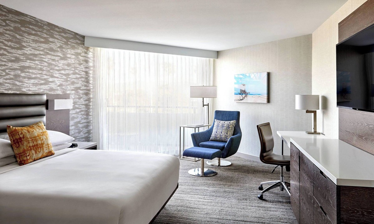 Pierpont Bay Hotel | Ventura Beach Marriott
