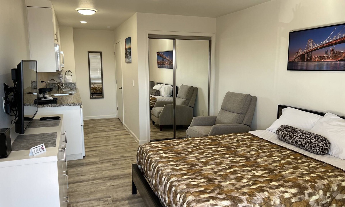 Kerman Hotel | Villa Alamari Inn And Suites