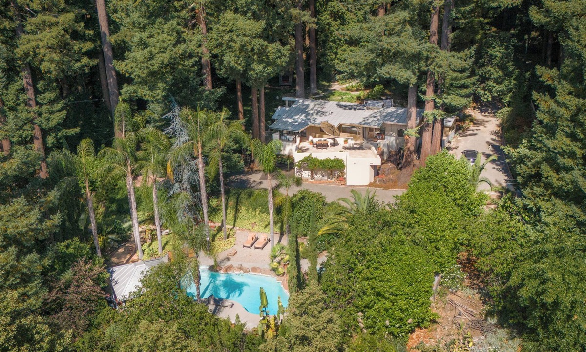 Los Gatos Villa | Villa Barcara A Serene Modern Retreat in Redwoods