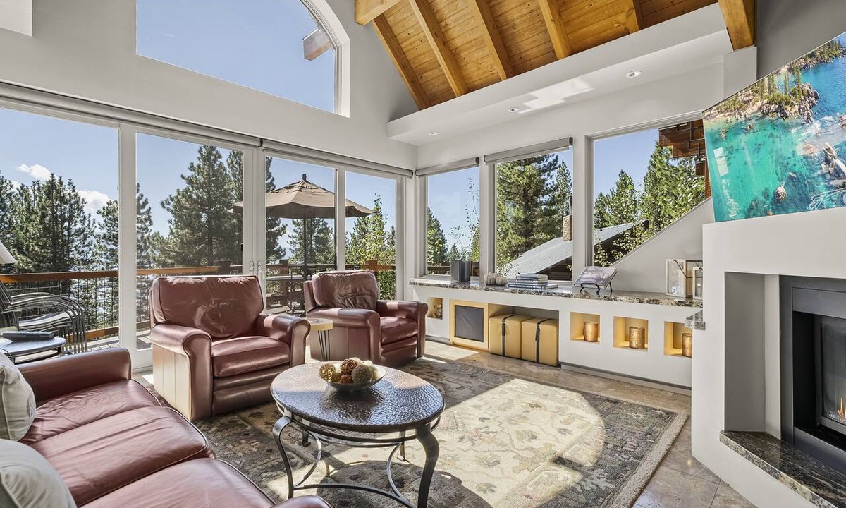 Incline Village House | Villa Pietra 4BR/4BA Incline Village Lake Views & Hot Tub