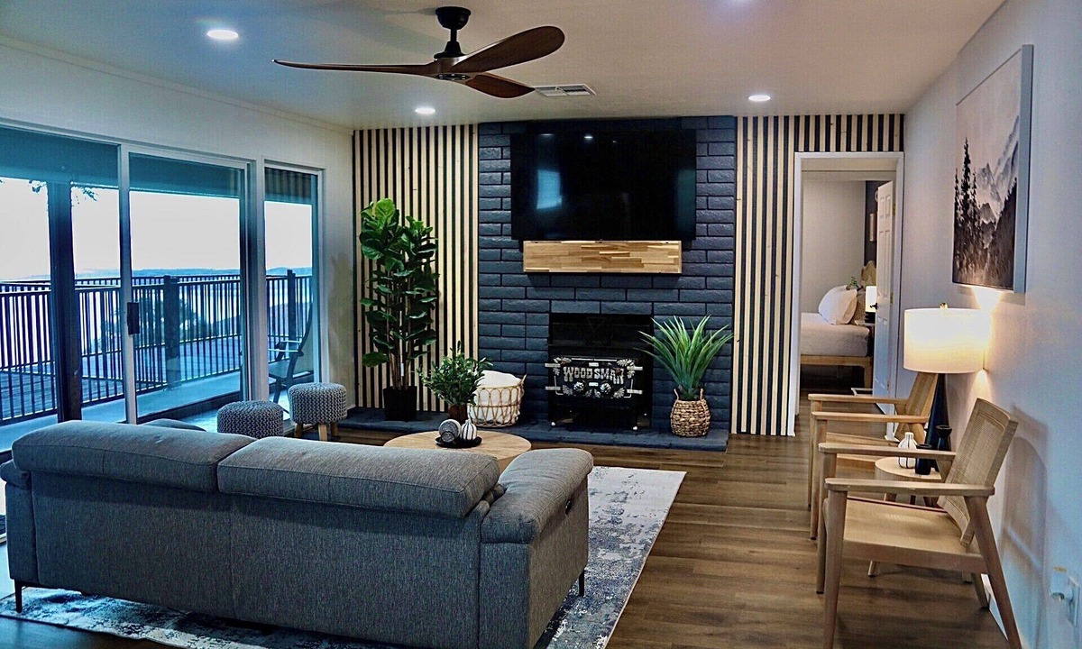 Lake Isabella House | Vista del Lago/Lake View/Sleeps 10