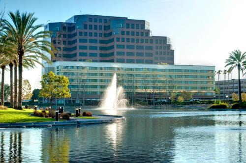 Santa Ana Hotel | voco Orange County - Airport by IHG