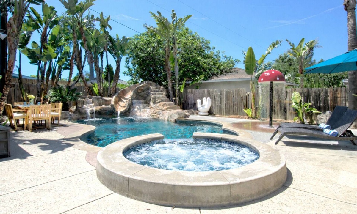 Hermosa Village House | Walk to Disneyland +Fireworks+ Pool, Spa and Rockslide