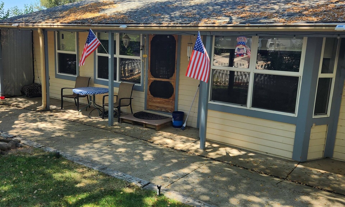 Folsom Cottage | Walk to Old Town Folsom-Duplex-Unit B