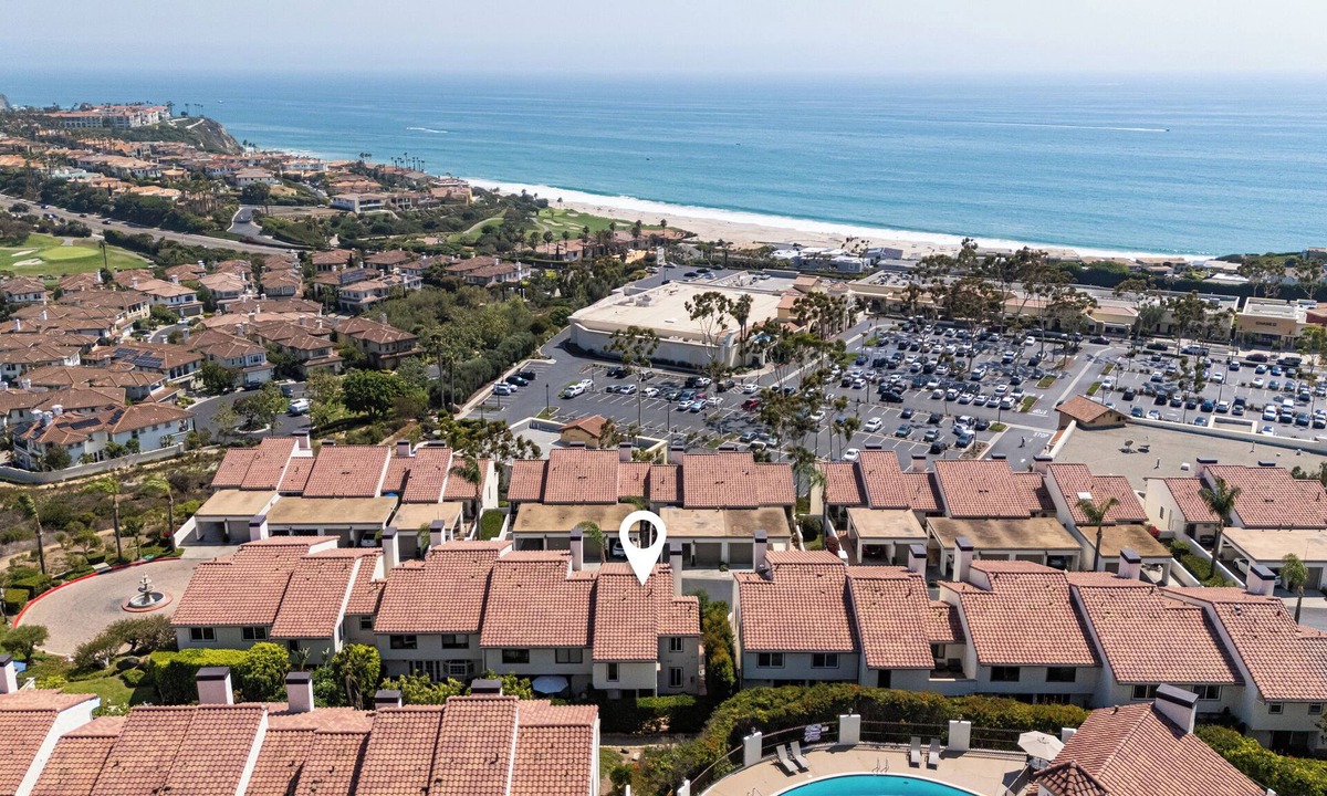 Monarch Beach Villa | Walk to the BEACH from this Monarch Bay Villa in Dana Point!