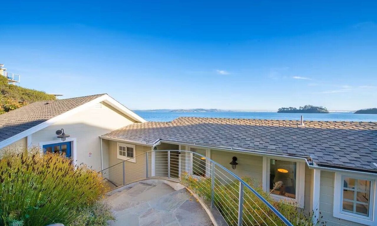 San Rafael House | WATERFRONT BAY HOUSE, SPECTACULAR VIEWS!
