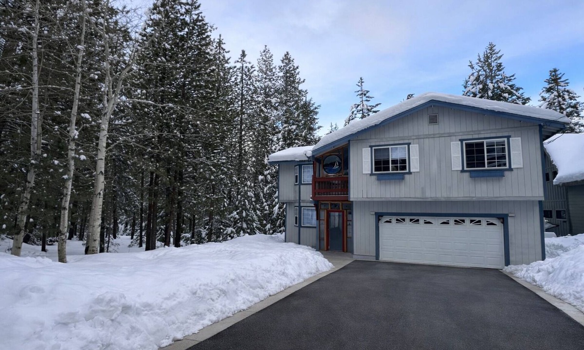 Pioneer Trail House | Where Champions Trained - Tahoe Mountain Retreat