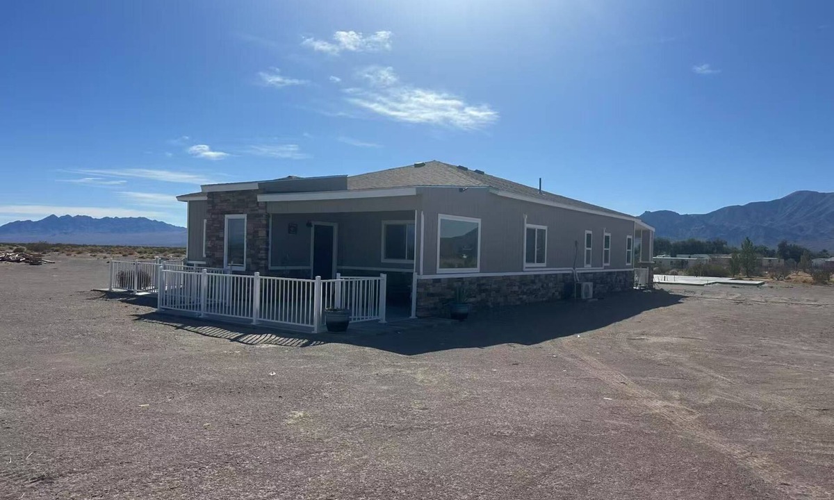 Park Village House | wifi/death valley/family-friendly/amargosa valley/4 bedroom