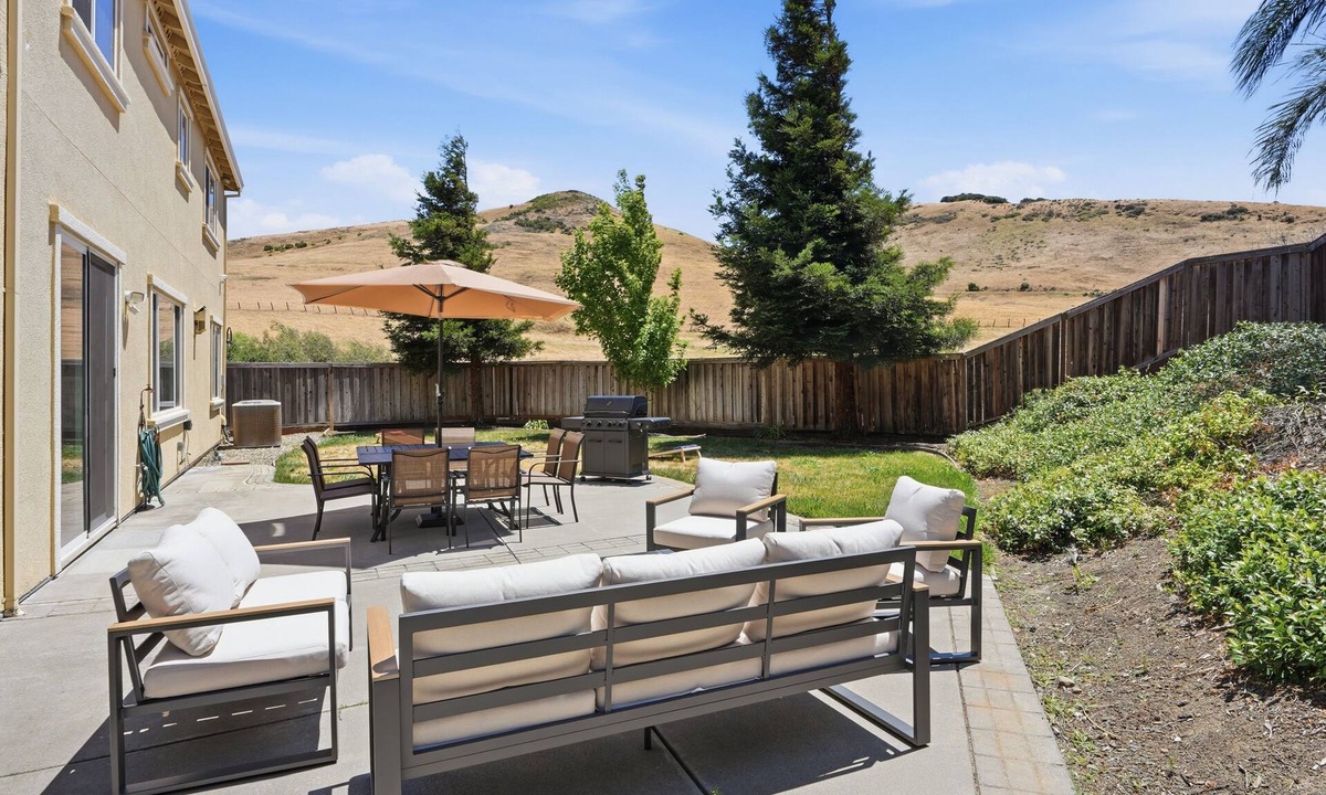 Fairfield House | Wine Country Retreat w/Hot Tub & Views