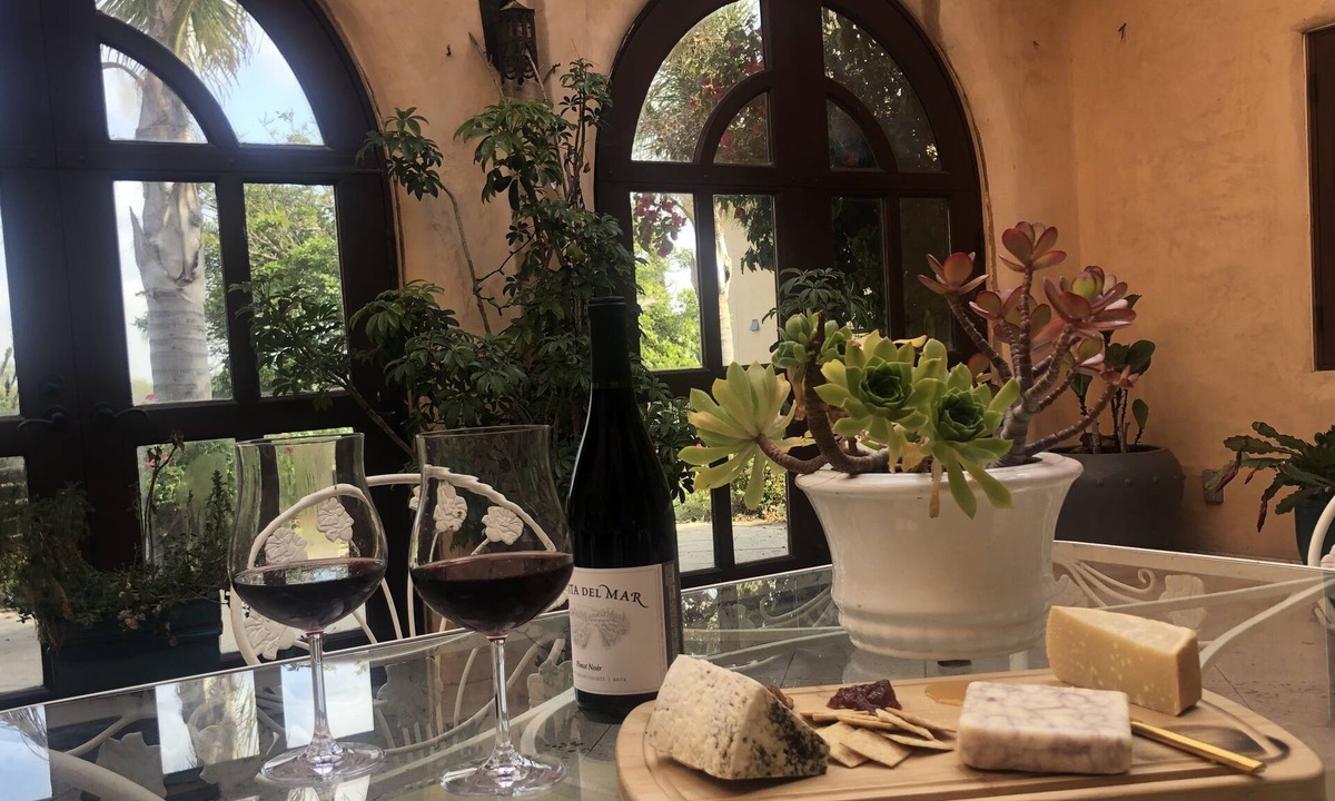 Nipomo Villa | Wine & Roses in a Countryside Villa, minutes from the Beach
