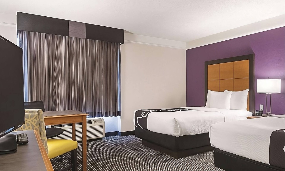 Guasti Hotel | Wonderful Place To Stay! Pet-friendly Unit Near Ontario Town Square!