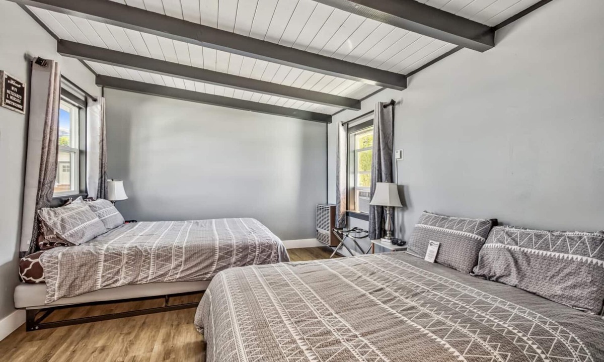 Walker Hotel | WWM 5 · 5 Swim, fish, hike+ the Eastern Sierras WWM 5