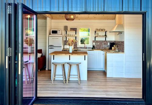 Coarsegold House | Yosemite Chalet, Spacious Tiny Home with Mountain Views!