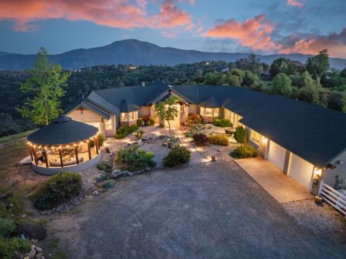 Oakhurst House | Yosemite Cloudline Ridge