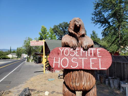 Groveland House | Yosemite International Hostel