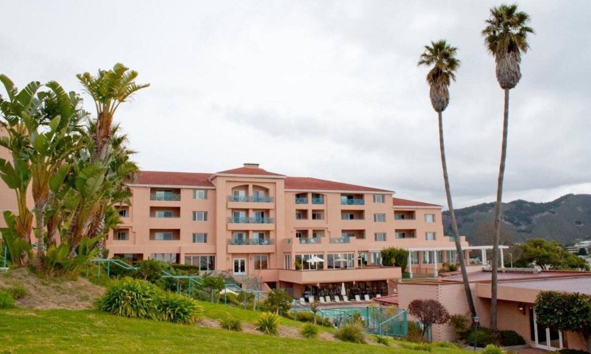 Avila Beach Hotel | You Found It! 3 Spacious Units w/Full Kitchen, Free Parking, Onsite Pool