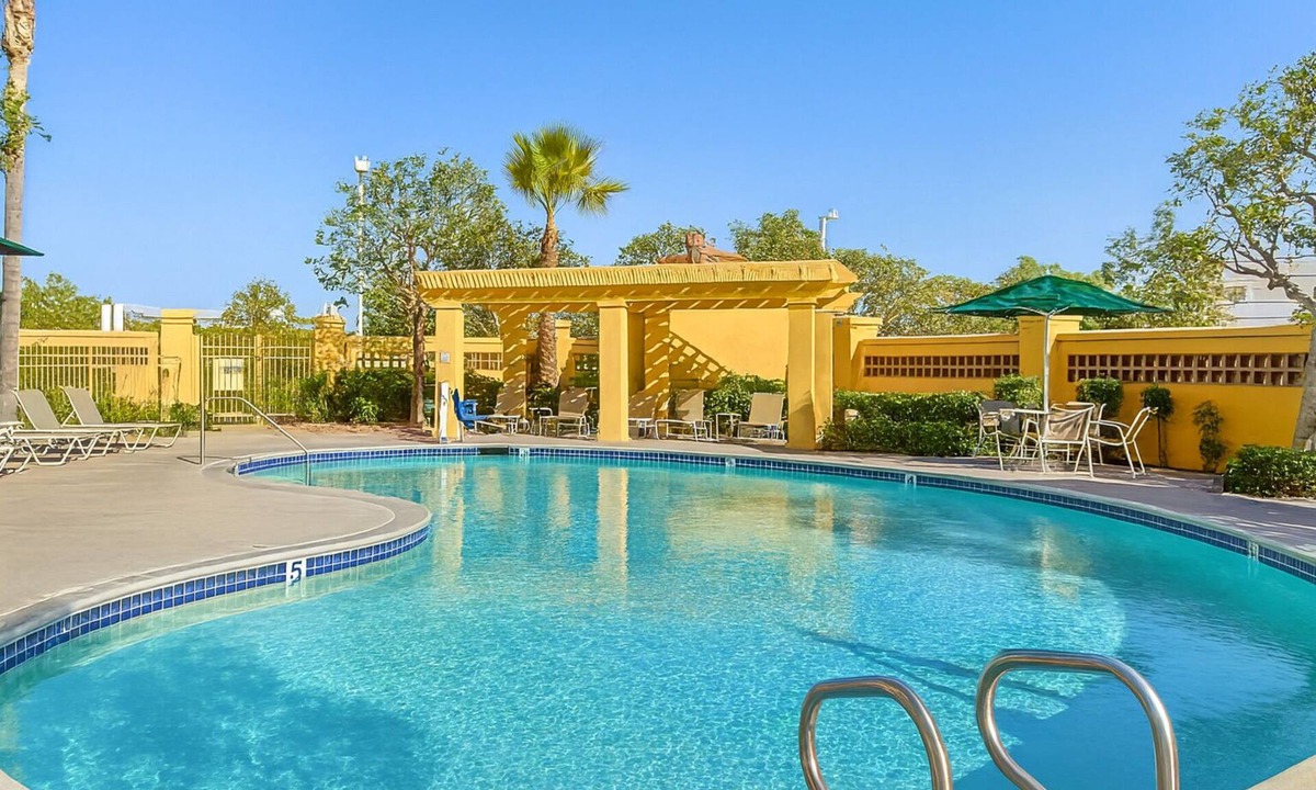 Guasti Hotel | Your Home Away From Home! Family-Friendly Unit To Relax. Near Golden Oak Park