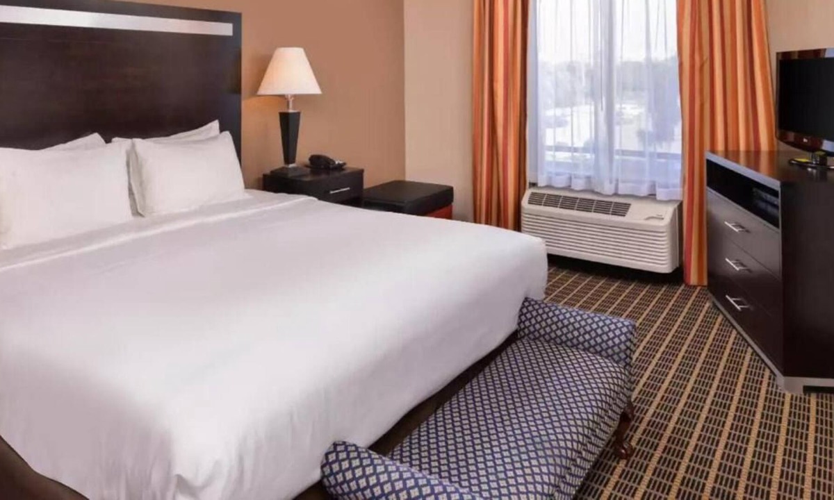 South San Francisco House | Your SF Getaway Starts Here! Free Breakfast, Free Parking, Near Union Square