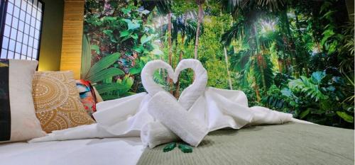 Midtown Apartment | Zen Retreat-Jacuzzi, kitchenette, Walk to fun
