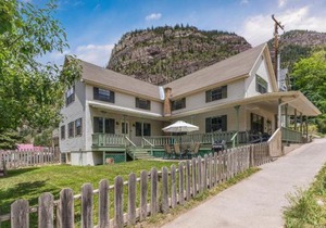 320 8th Avenue in Ouray