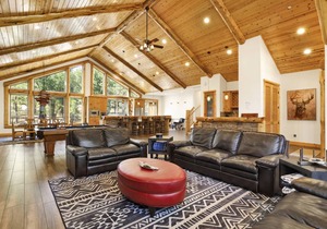 364 m² Cabin ∙ 4 bedrooms ∙ 14 guests
