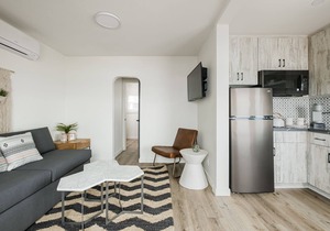 Beachfront Cottage (106) in Oceanside