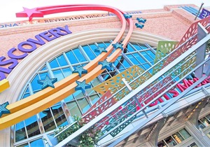 Downtown Escape! Pool, Nightly Entertainment, Free Parking, Casino!