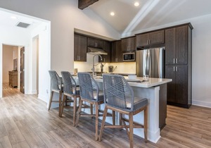 Holiday Availability! Well-Appointed Creekhouse Townhome with Gas Grill and Fire Pit in Mammoth Lakes