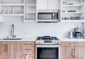 Premium Oakland 1BR w/ AC, W/D, Sky Deck, next to BART, by Blueground