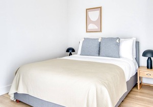 Premium Oakland 1BR w/ AC, W/D, Sky Deck, next to BART, by Blueground