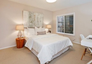 Spacious Condo with View in Noe Valley