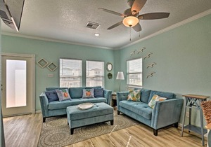 Surfside Beach House with Balcony and Ocean Views! in Surfside Beach