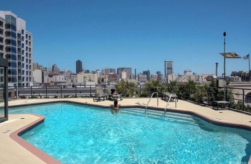 Cathedral Hill Condo | 1 bd, 1 be Condo. Views, gym, pool, jacuzzi, sauna, 24 hours security