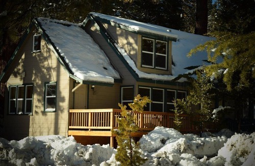 Tahoe Vista Resort | 1-bedroom guestroom in Tahoe Vista, 22 minutes to Northstar California Resort