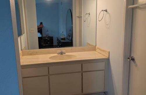Walnut Valley House | 1-bedroom townhome with AC in West Covina 9170 furnished with share bathroom